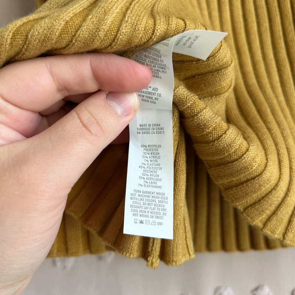 NWT Aerie Take Charge Ribbed Sweater Mini Skirt Sz XL Yellow Gold - Picture 4 of 4